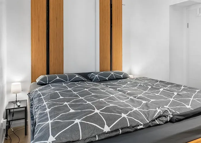 Apartment With Bedaway *