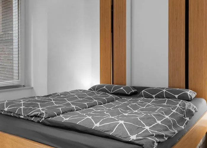 Apartment With Bedaway